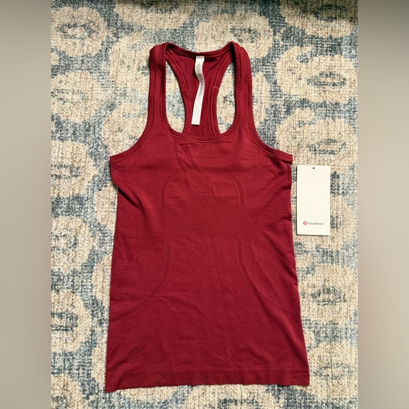 Tops - Lululemon Swiftly Tech Racerback‎ Size 4 NWT